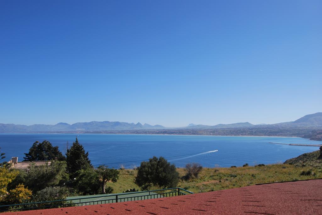 Casa Vacanze La Terrazza Sul Golfo Castellammare del Golfo Exterior photo